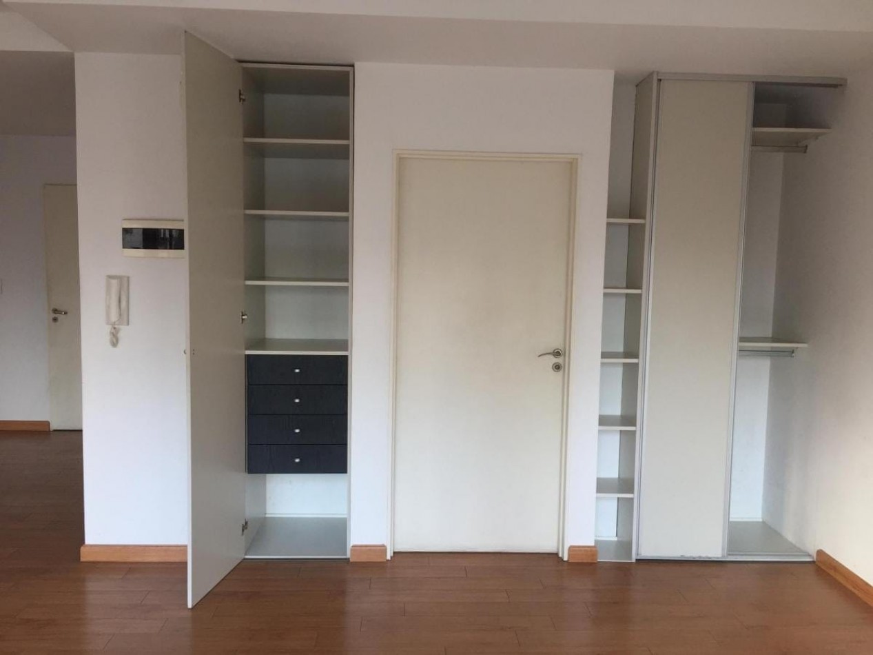 Alquiler. Villa Crespo. Amplio Monoambiente. Amenities. Balcon aterrazado