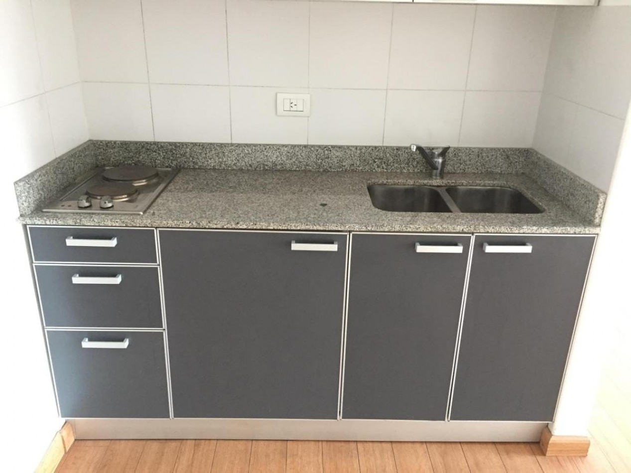 Alquiler. Villa Crespo. Amplio Monoambiente. Amenities. Balcon aterrazado
