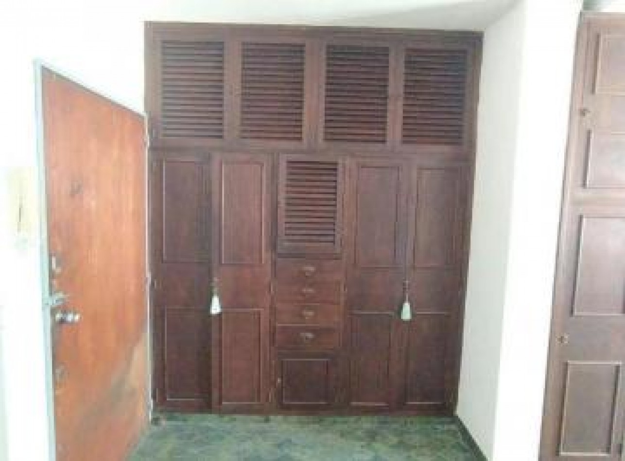 Recoleta. En venta. Monoambiente amplio. Luminoso. Bajas expensas