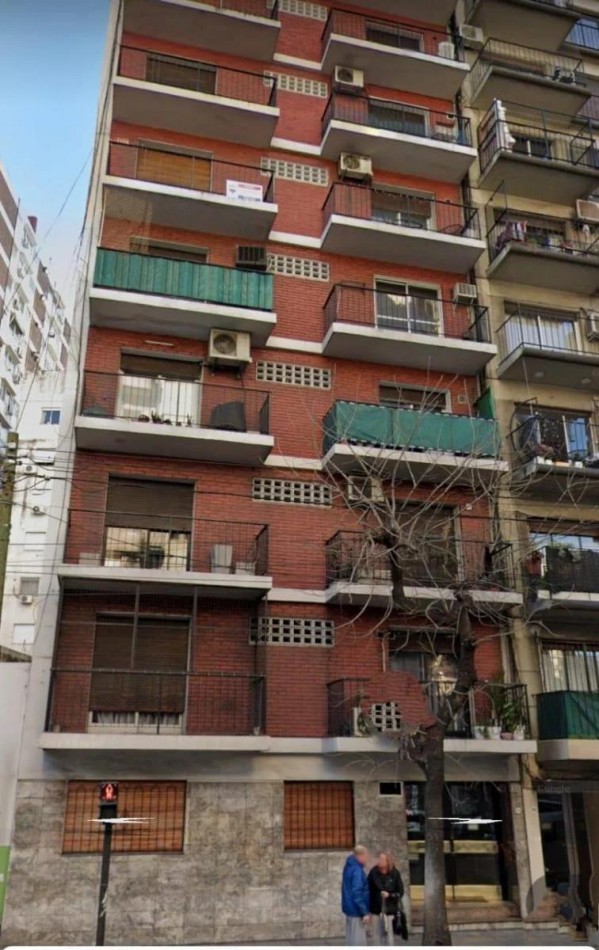 Recoleta. En venta. Monoambiente amplio. Luminoso. Bajas expensas