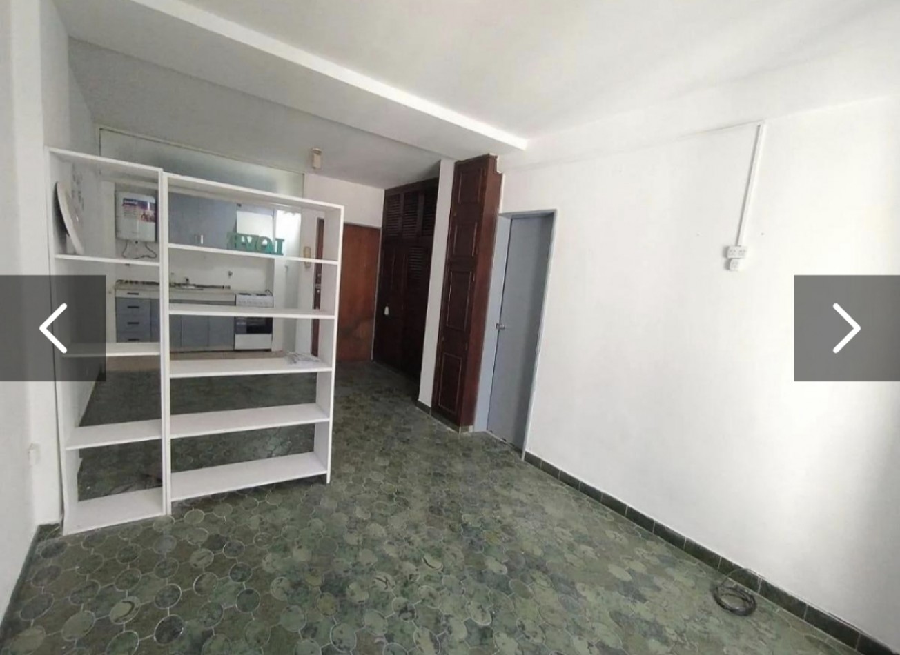 Recoleta. En venta. Monoambiente amplio. Luminoso. Bajas expensas