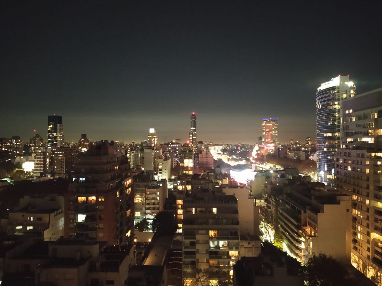 Departamento en alquiler. Palermo. Piso Alto, super luminoso con vista a la Ciudad. Bajas expensas. ¿Algo mas?