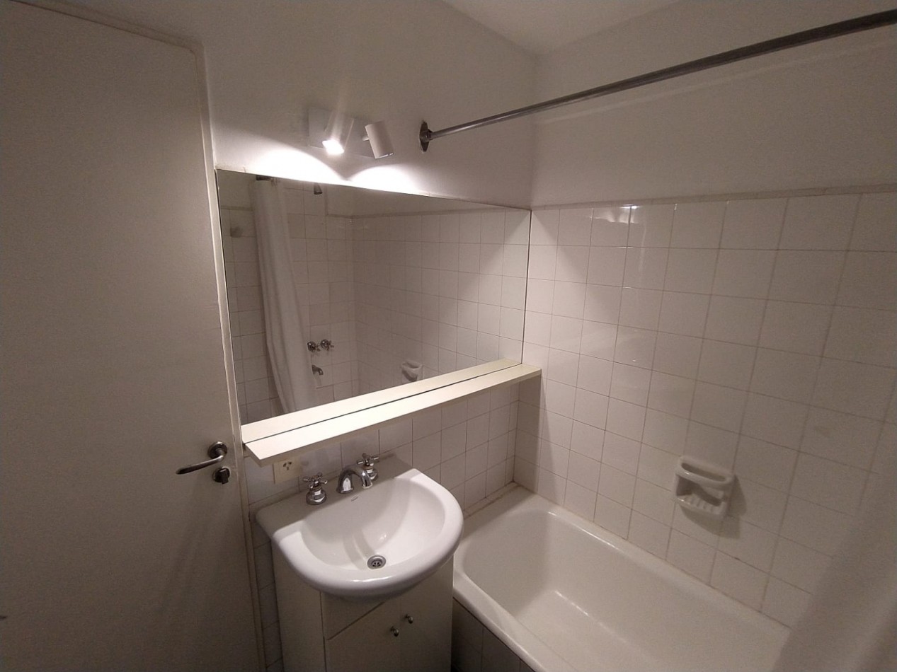Departamento en alquiler. Palermo. Piso Alto, super luminoso con vista a la Ciudad. Bajas expensas. ¿Algo mas?