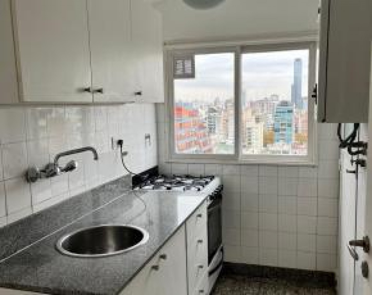 Departamento en alquiler. Palermo. Piso Alto, super luminoso con vista a la Ciudad. Bajas expensas. ¿Algo mas?