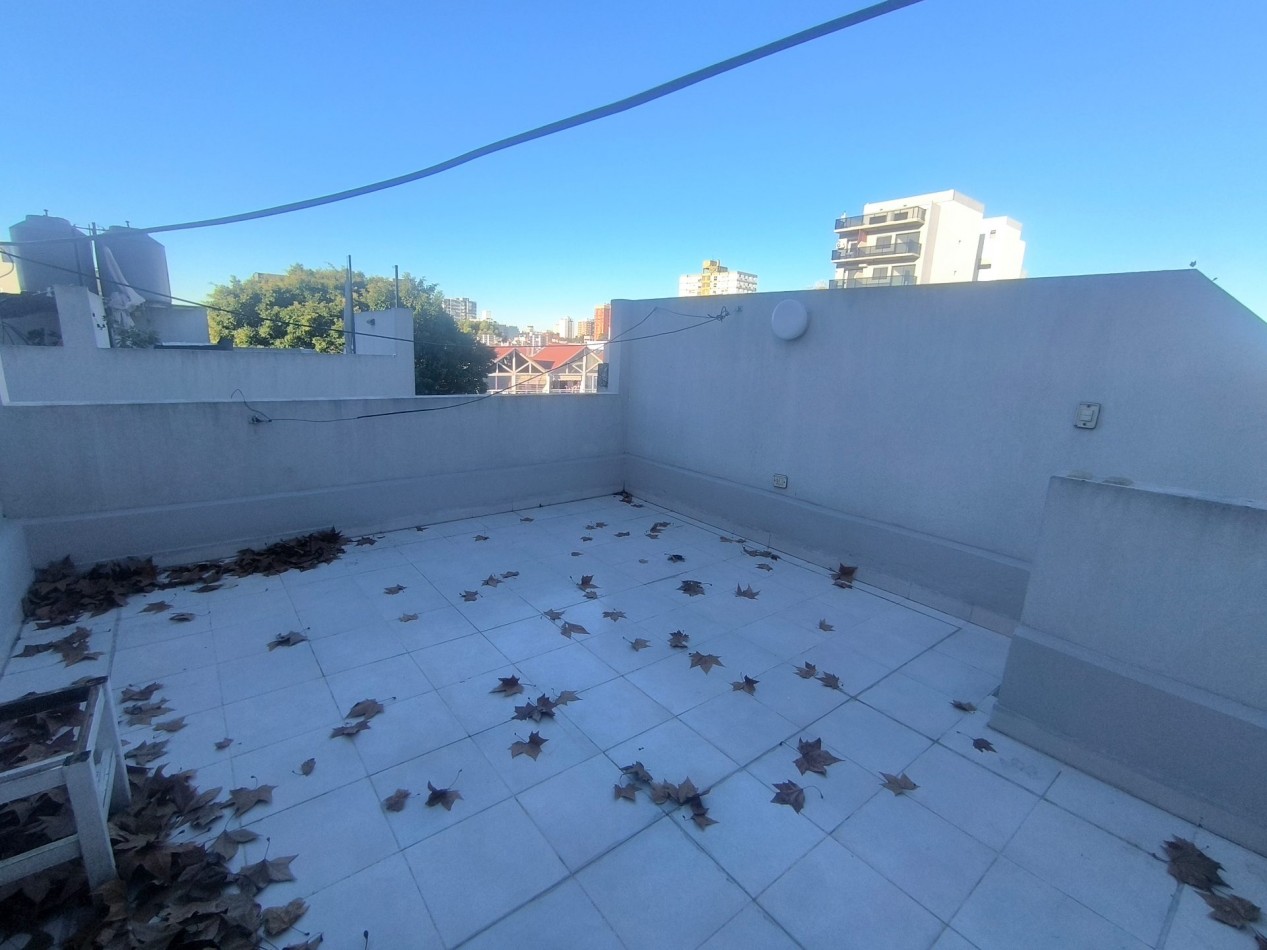 Saavedra. PH en VENTA Terraza propia. Sin expensas