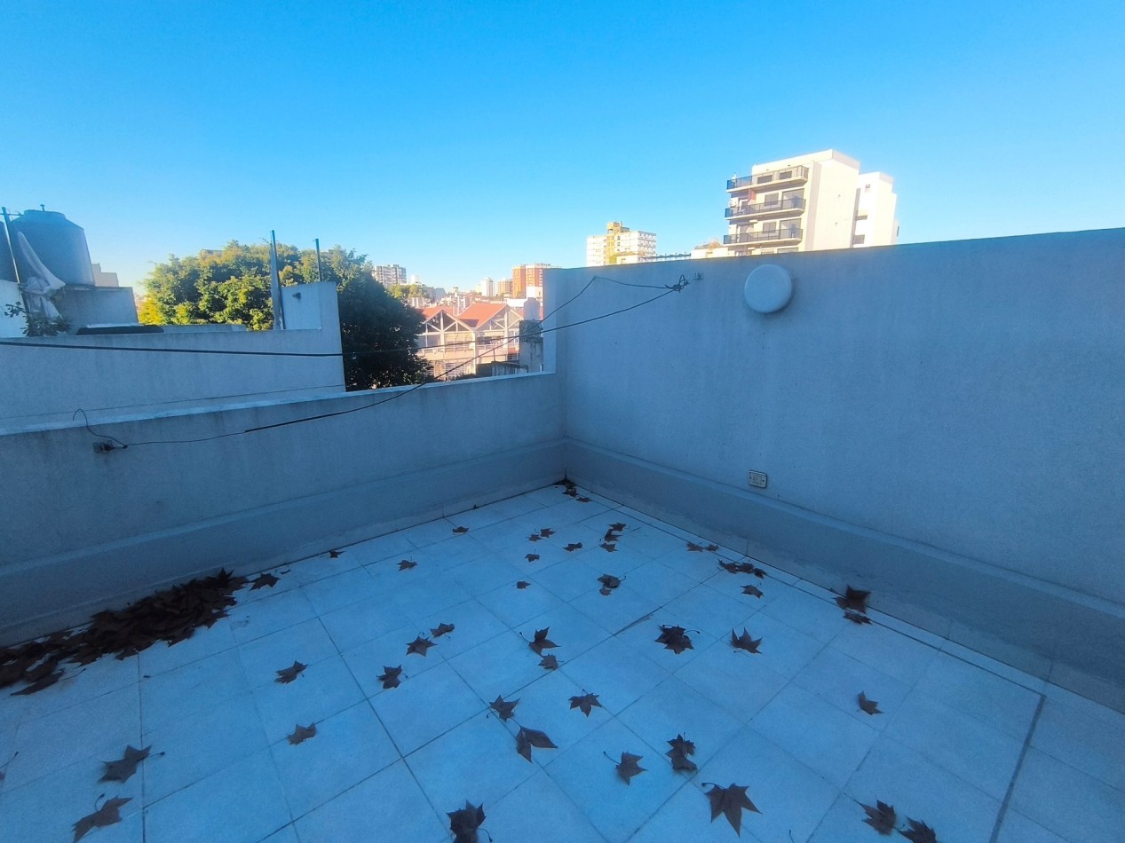 Saavedra. PH en VENTA Terraza propia. Sin expensas