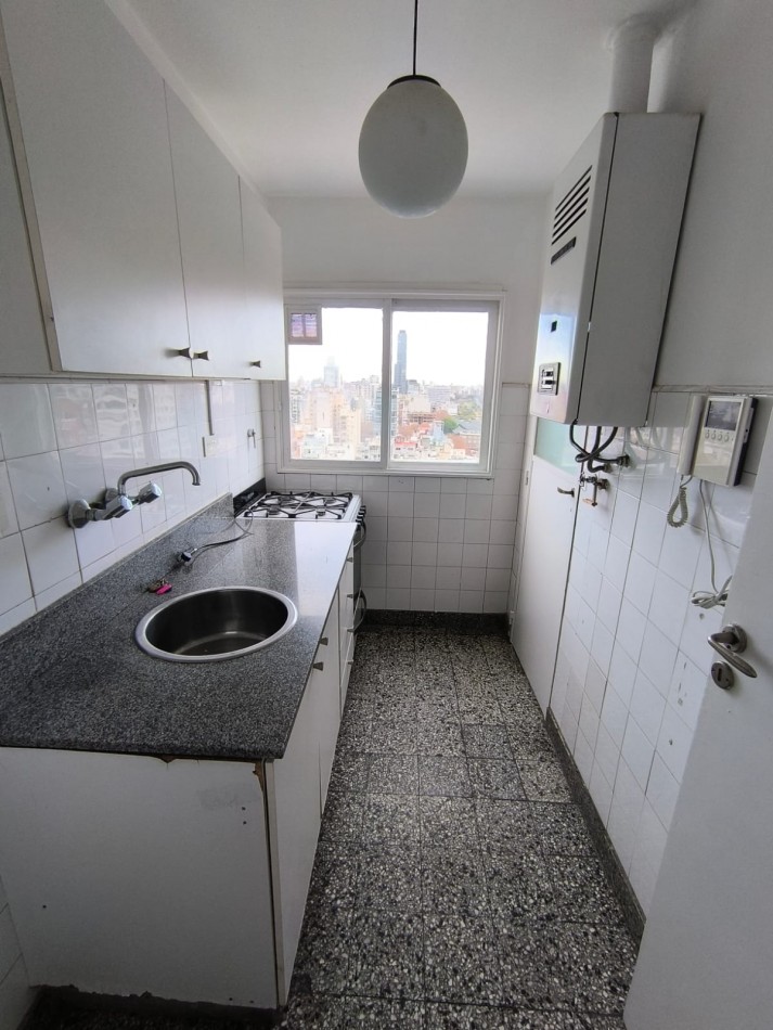 Departamento en alquiler. Palermo. Piso Alto, super luminoso con vista a la Ciudad. Bajas expensas. ¿Algo mas?