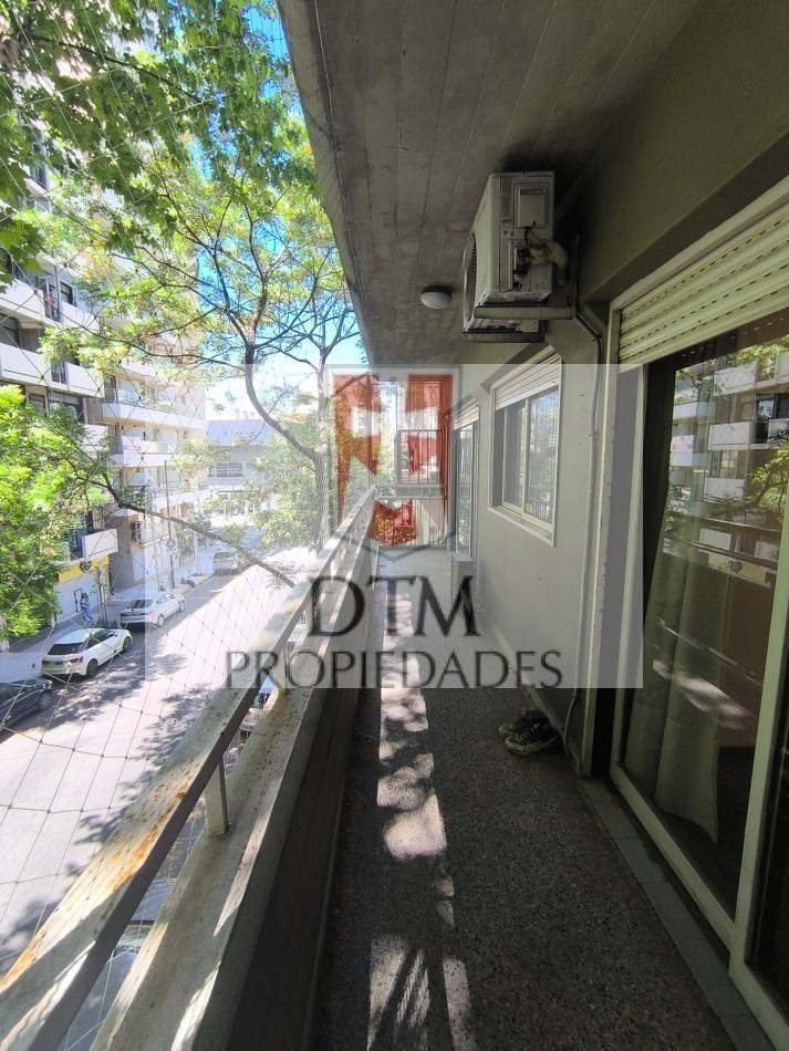 Barrio Norte, Alquiler, 4 ambientes, con Balcon corrido. 
