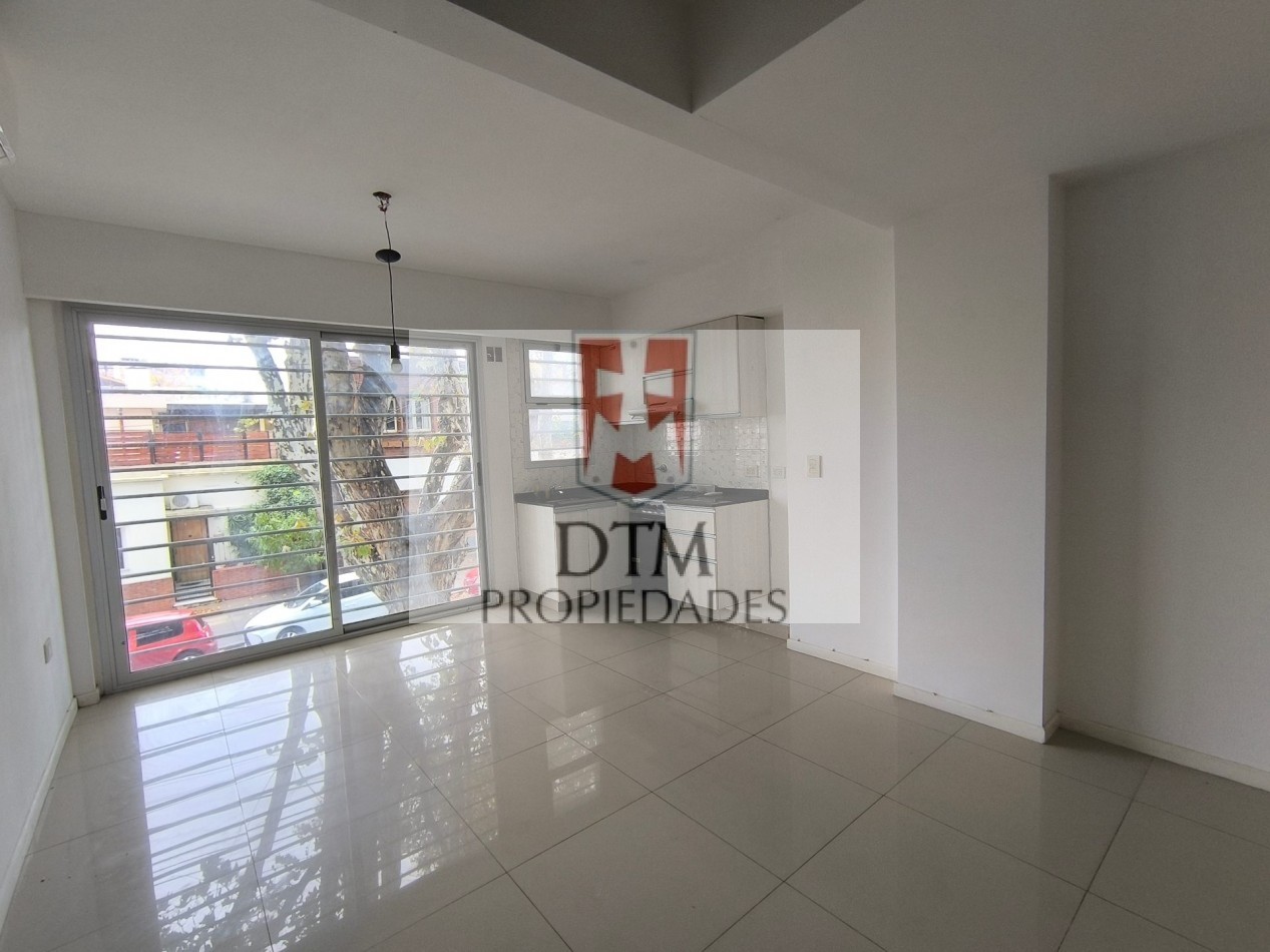 PH Venta. al frente. Villa Urquiza, Coghland. Nuevo. Terraza Propia