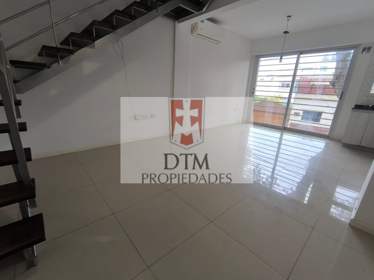 PH Venta. al frente. Villa Urquiza, Coghland. Nuevo. Terraza Propia