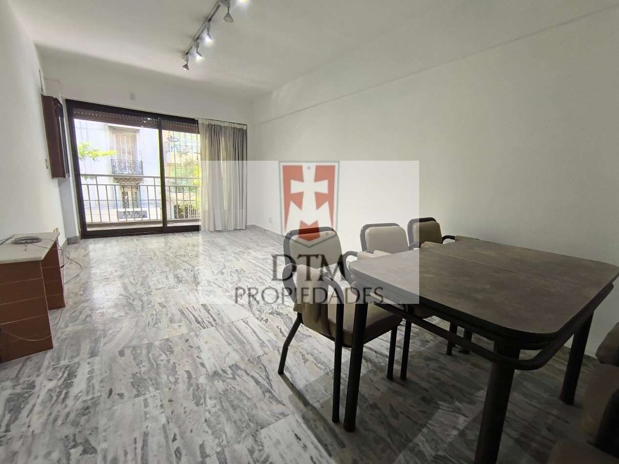 Barrio Norte, Alquiler, 4 ambientes, con Balcon corrido. 
