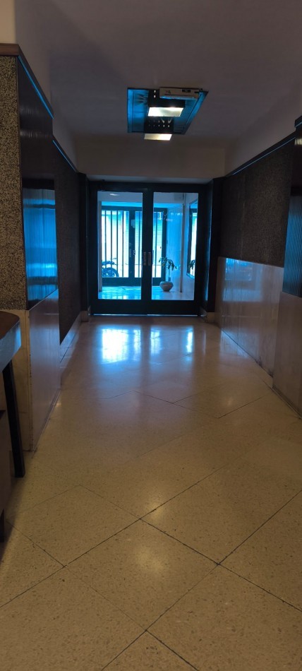 Once Departamento en Alquiler. 4 Ambientes y dependencia. Muy Luminoso + Balcon. 