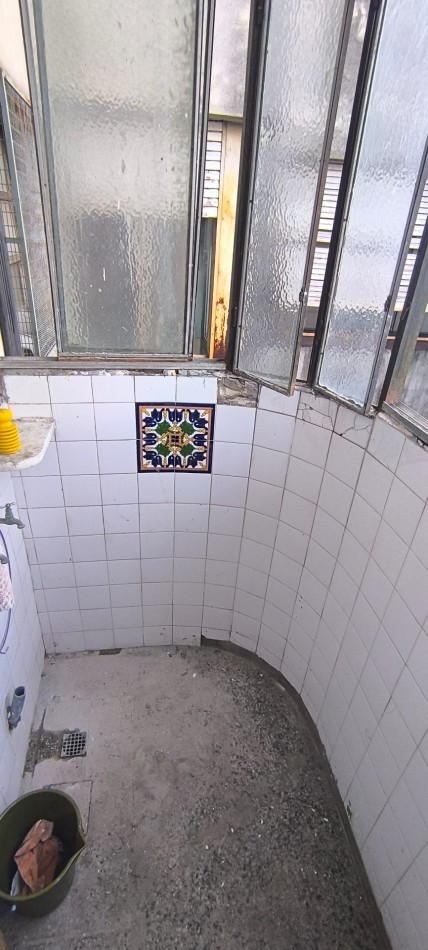 Once Departamento en Alquiler. 4 Ambientes y dependencia. Muy Luminoso + Balcon. 