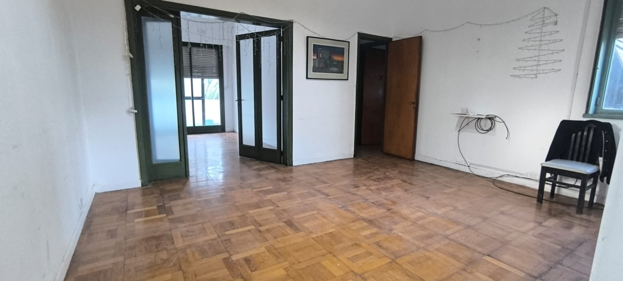 Once Departamento en Alquiler. 4 Ambientes y dependencia. Muy Luminoso + Balcon. 
